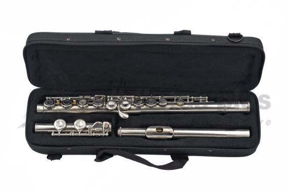 Yamaha YFL211N Pre-Owned Flute-c7763